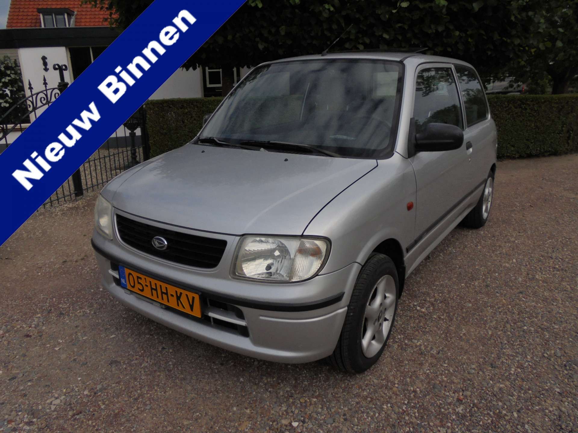 Daihatsu Cuore Compact in Silver used in COTHEN for € 1,499.-
