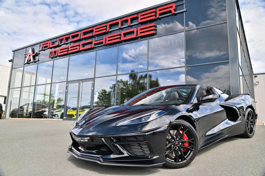 Corvette C8 Convertible in Black new in Meschede for € 139,890.-