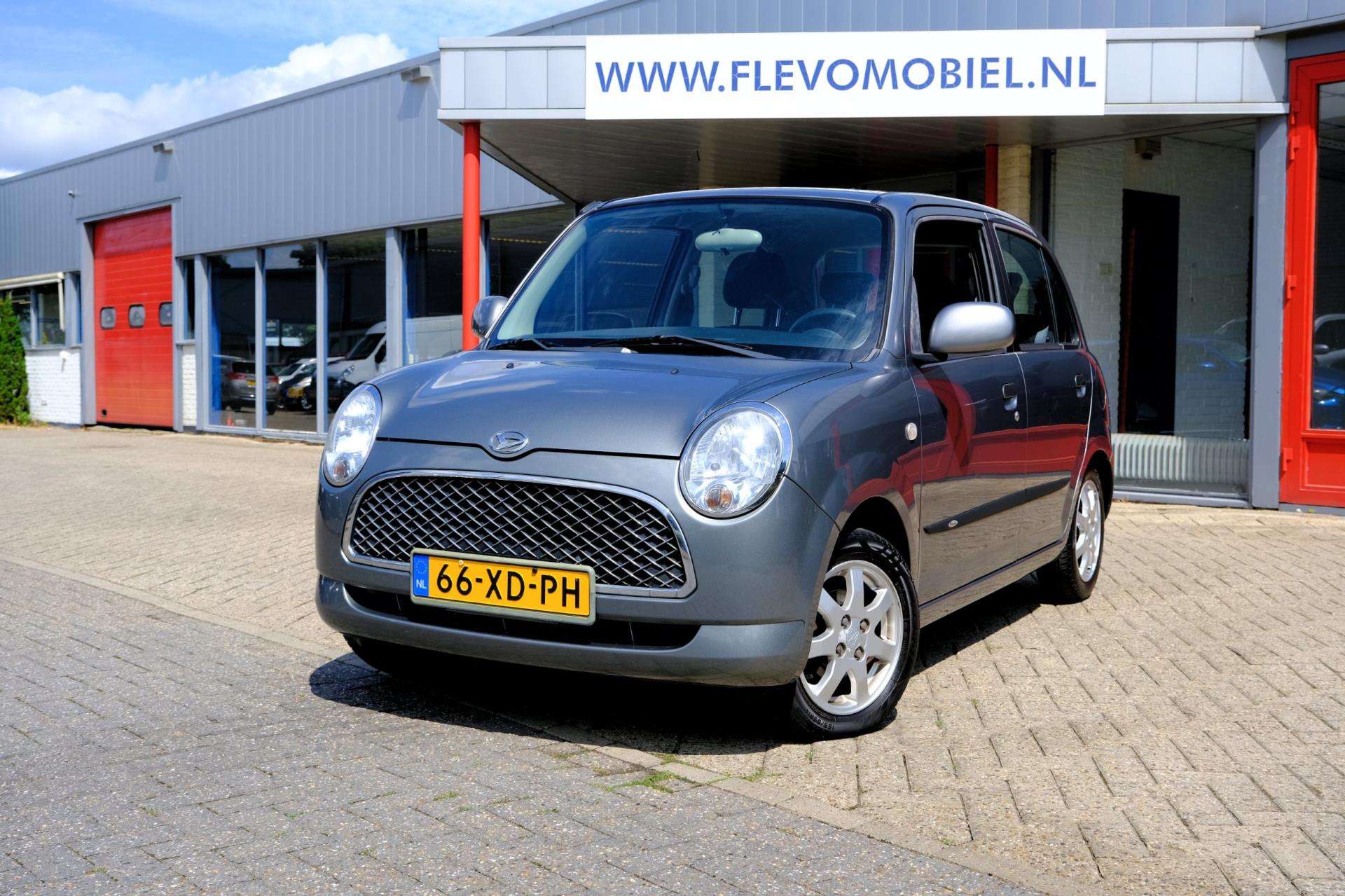 Daihatsu Trevis Compact in Grey used in DRONTEN for € 2,950.-