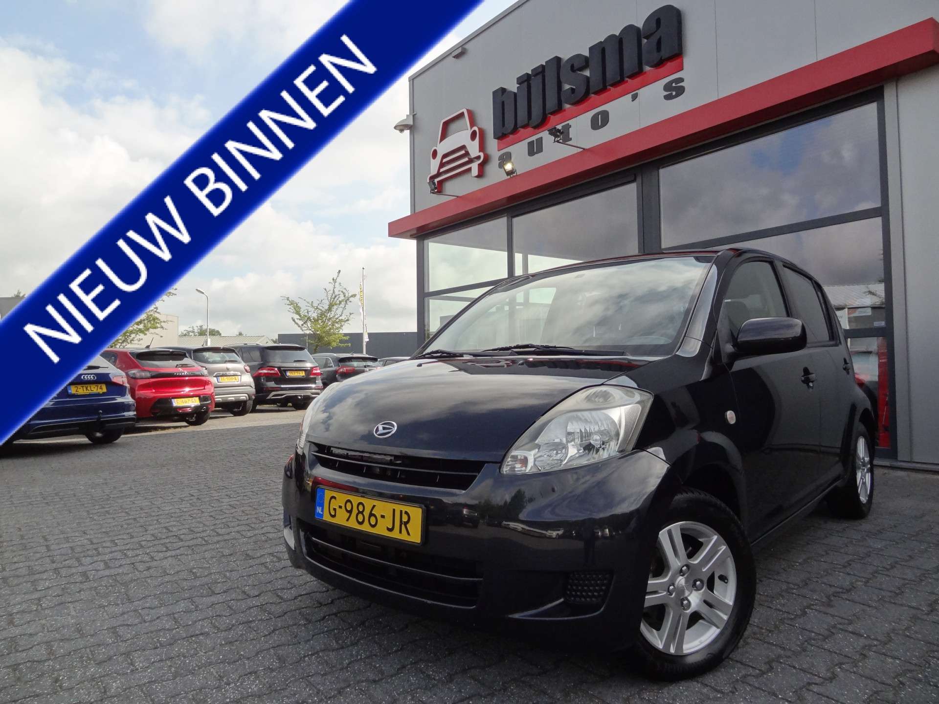 Daihatsu Sirion Compact in Black used in SURHUISTERVEEN for € 3,999.-