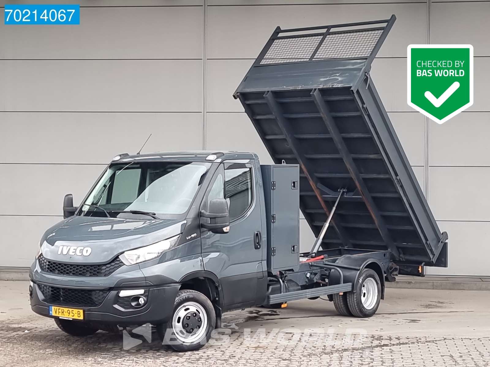 Iveco Daily Transporter in Grey used in VEGHEL for € 26,318.-