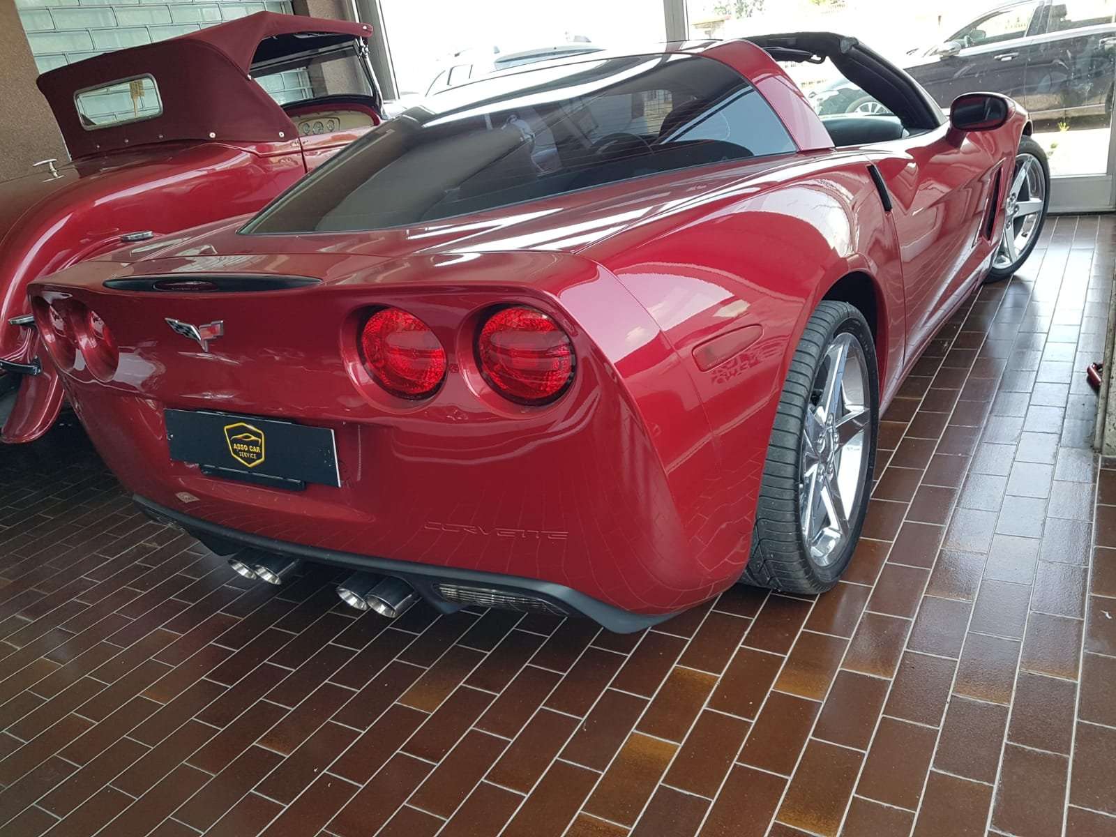 Chevrolet Corvette Convertible in Red used in Rosate - Milano for € 35,000.-