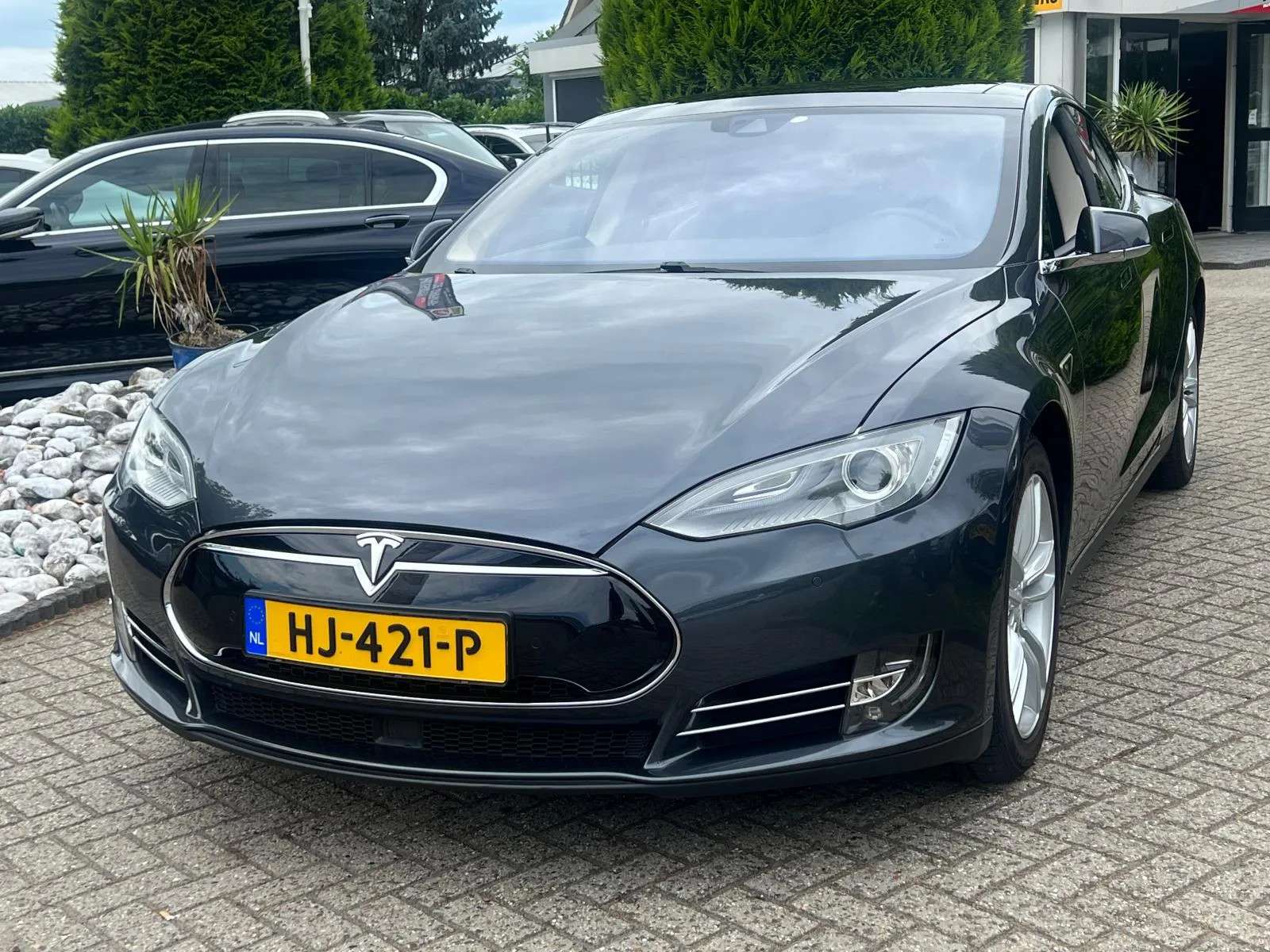 Tesla Model S Compact in Grey used in RUINERWOLD for € 21,950.-