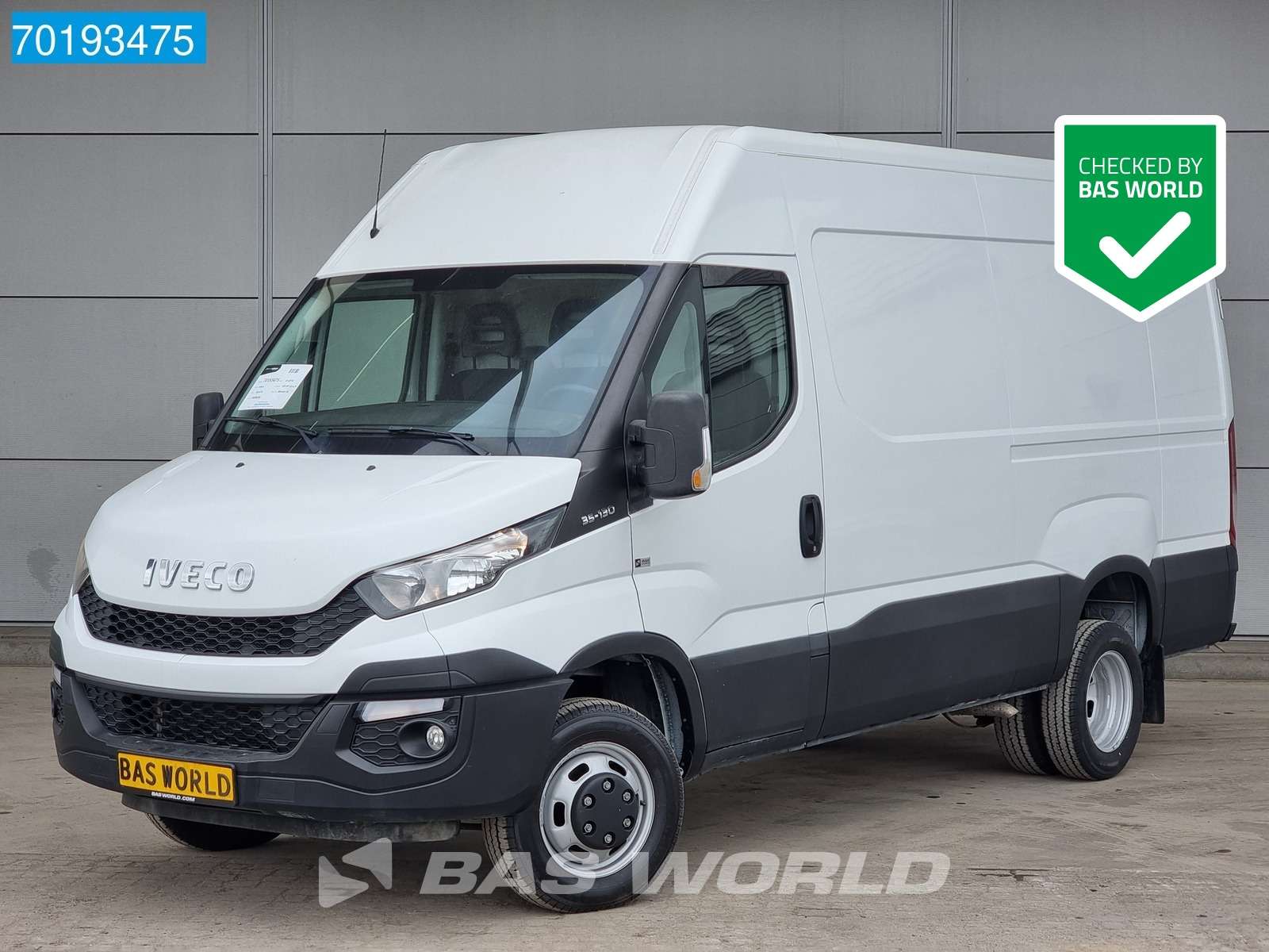 Iveco Daily Transporter in White used in VEGHEL for € 21,538.-