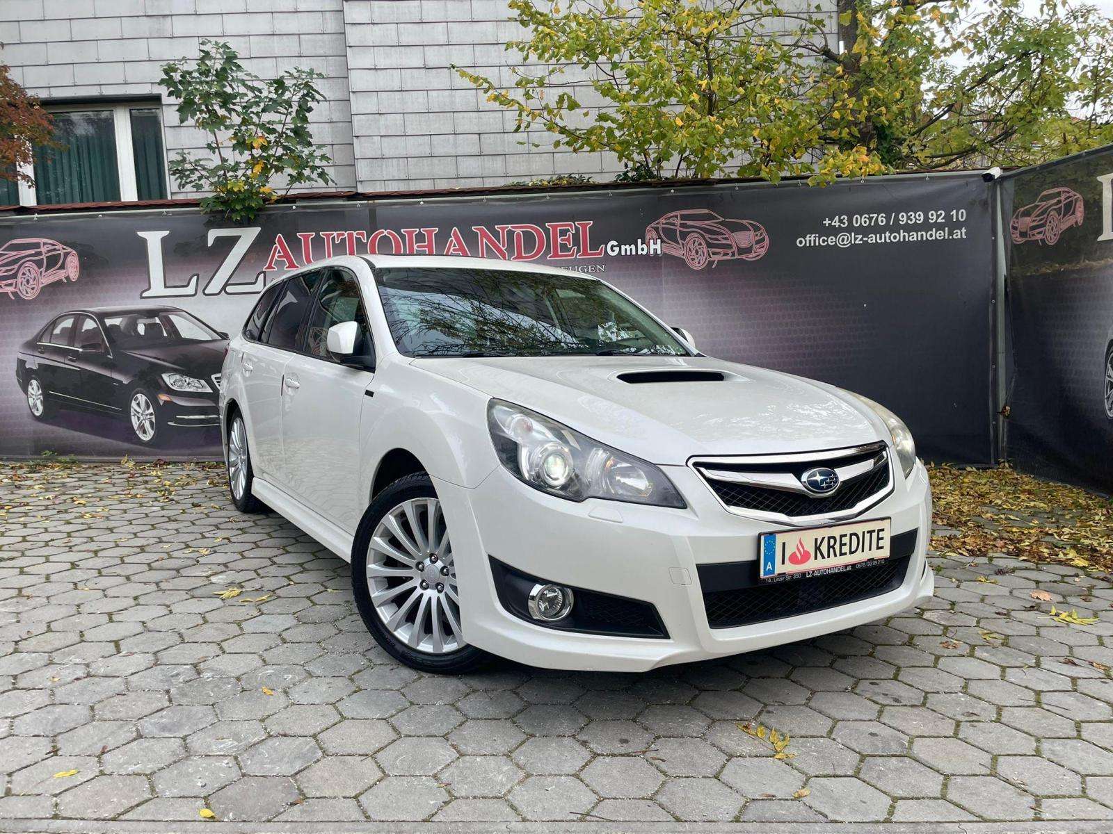 Subaru Legacy Station wagon in White used in Wien for € 8,990.-
