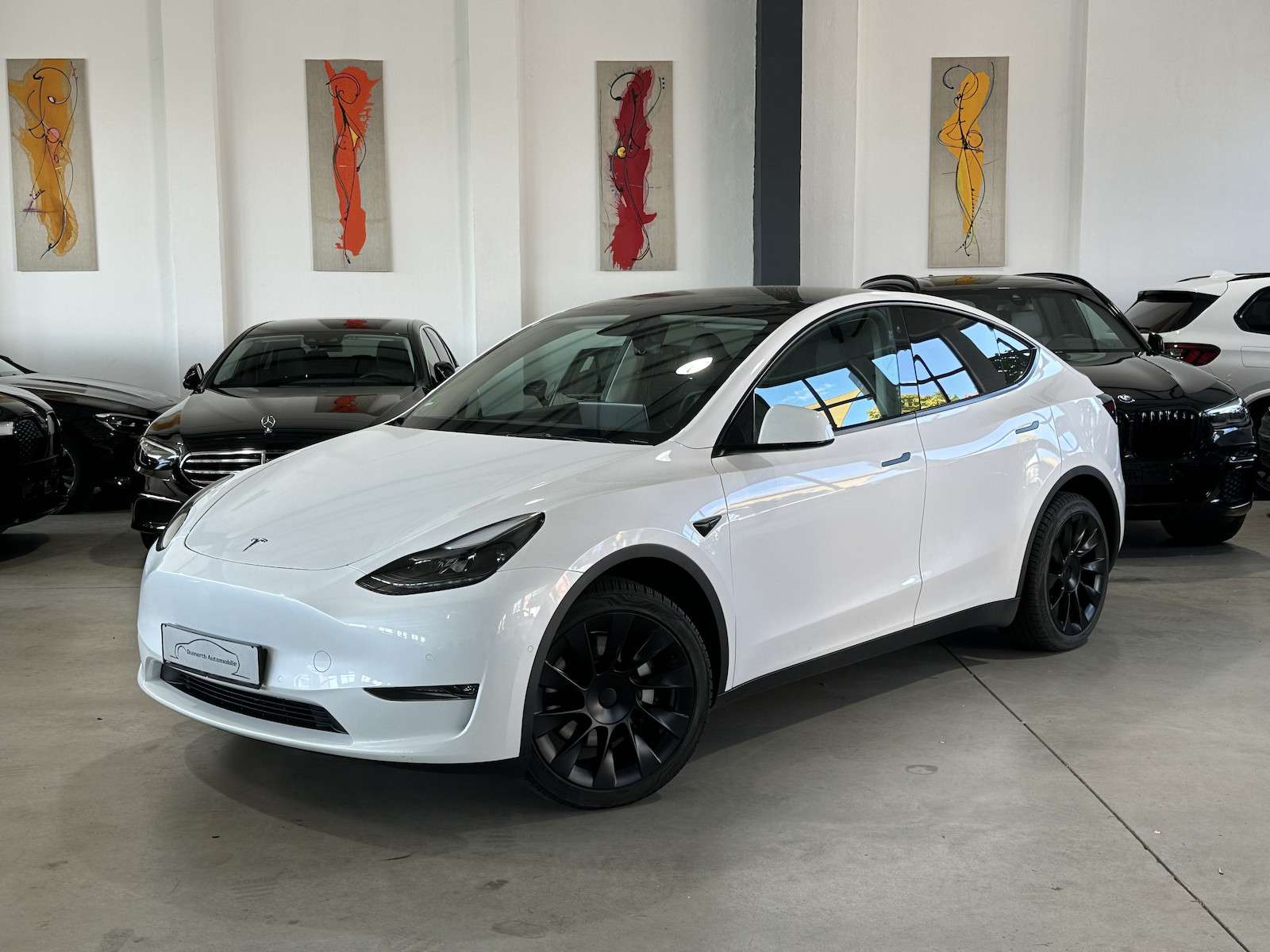 Tesla Model Y Sedan in White used in Frankfurt am Main for € 49,880.-