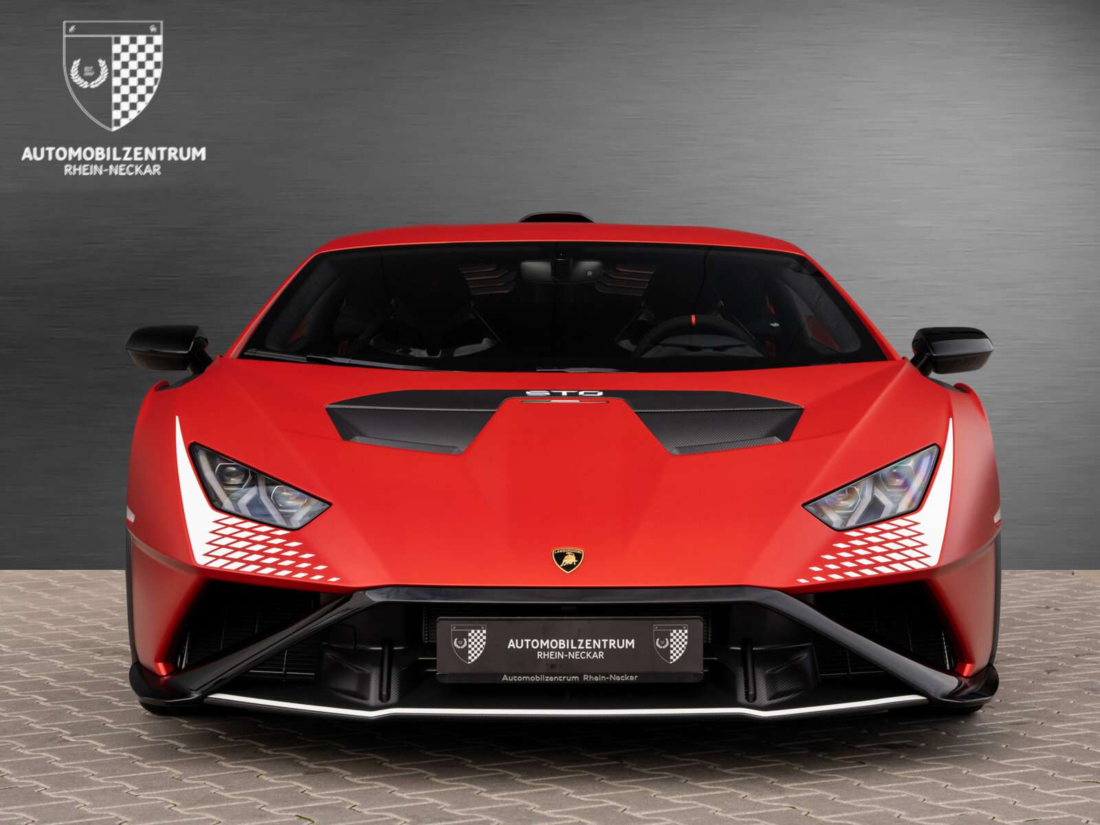 Lamborghini Huracan Coupe in Red pre-registered in Viernheim for € 379,900.-