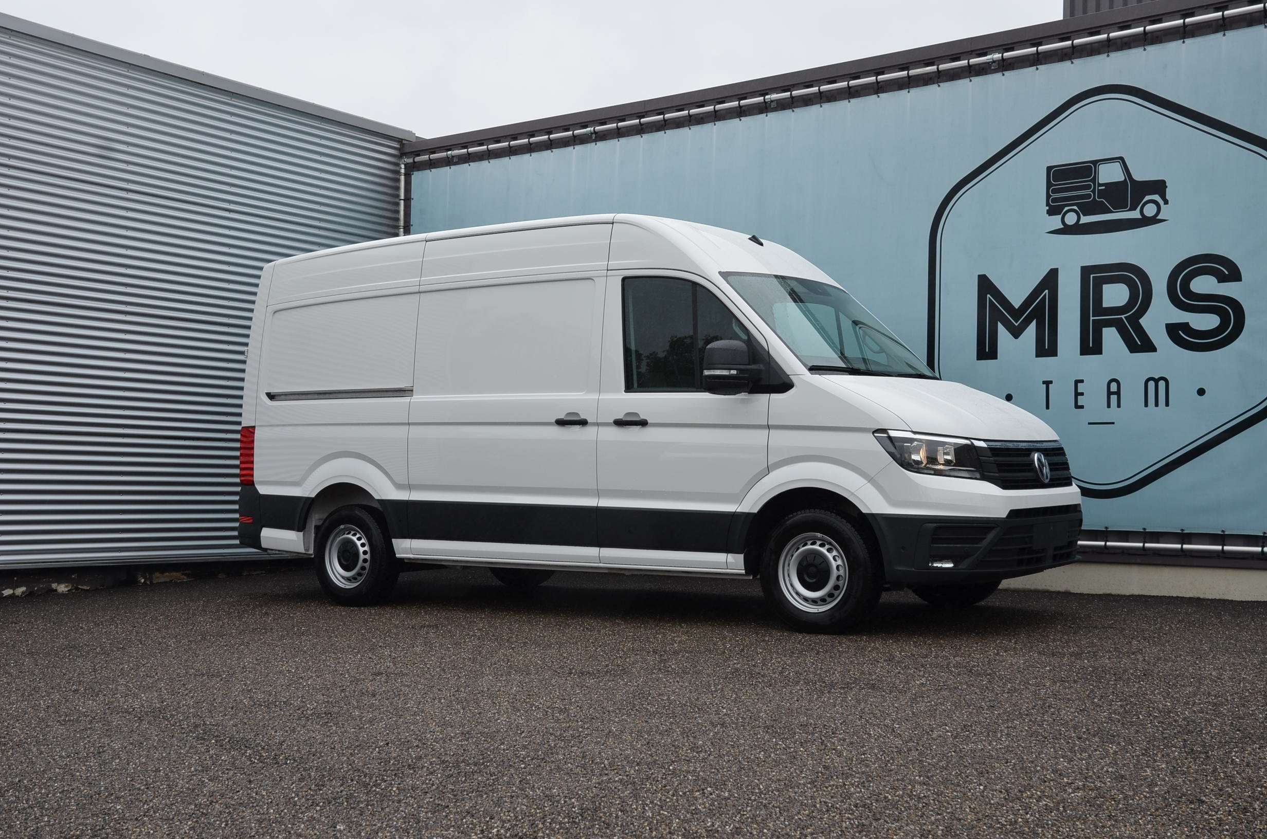 Volkswagen Crafter Transporter in White used in Houthalen for € 52,998.-