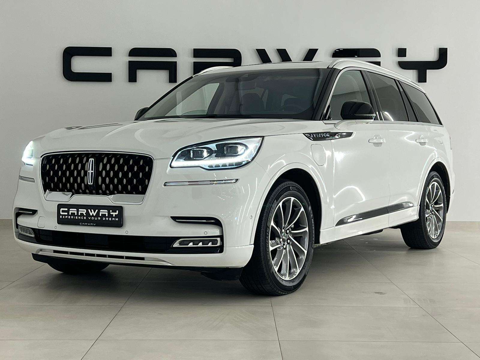 Lincoln Aviator Off-Road/Pick-up in White used in AMSTERDAM for € 69,000.-