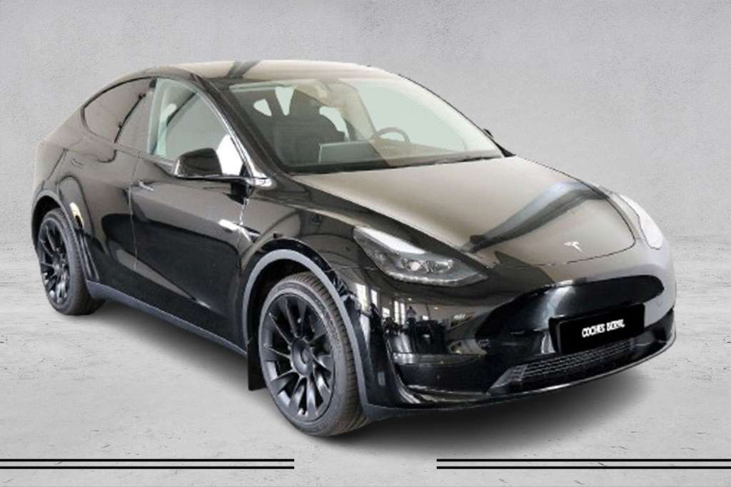 Tesla Model Y Off-Road/Pick-up in Black used in MALAGA for € 42,990.-