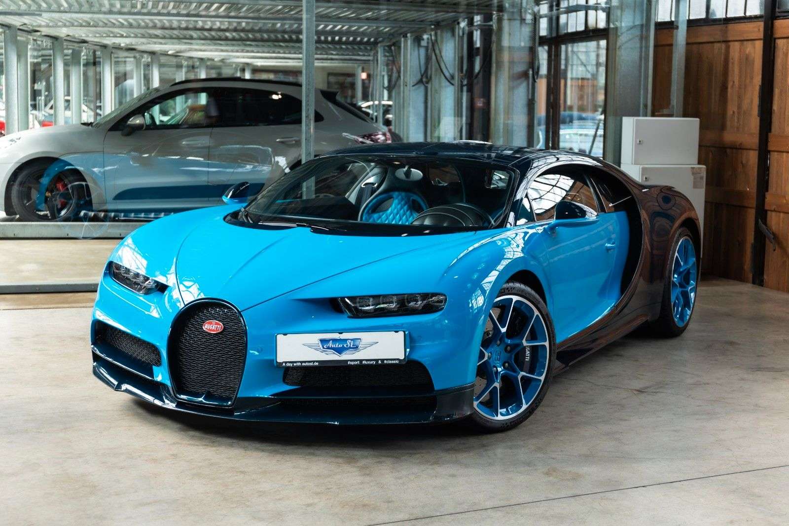 Bugatti Chiron Coupe in Blue used in Neuss for € 3,248,989.-