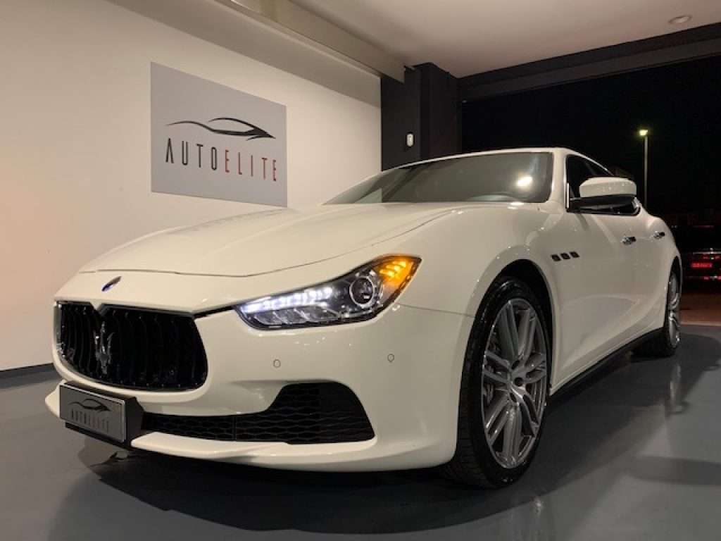 Maserati Ghibli Sedan in White used in Santa Maria di Sala - Ve for € 39,900.-
