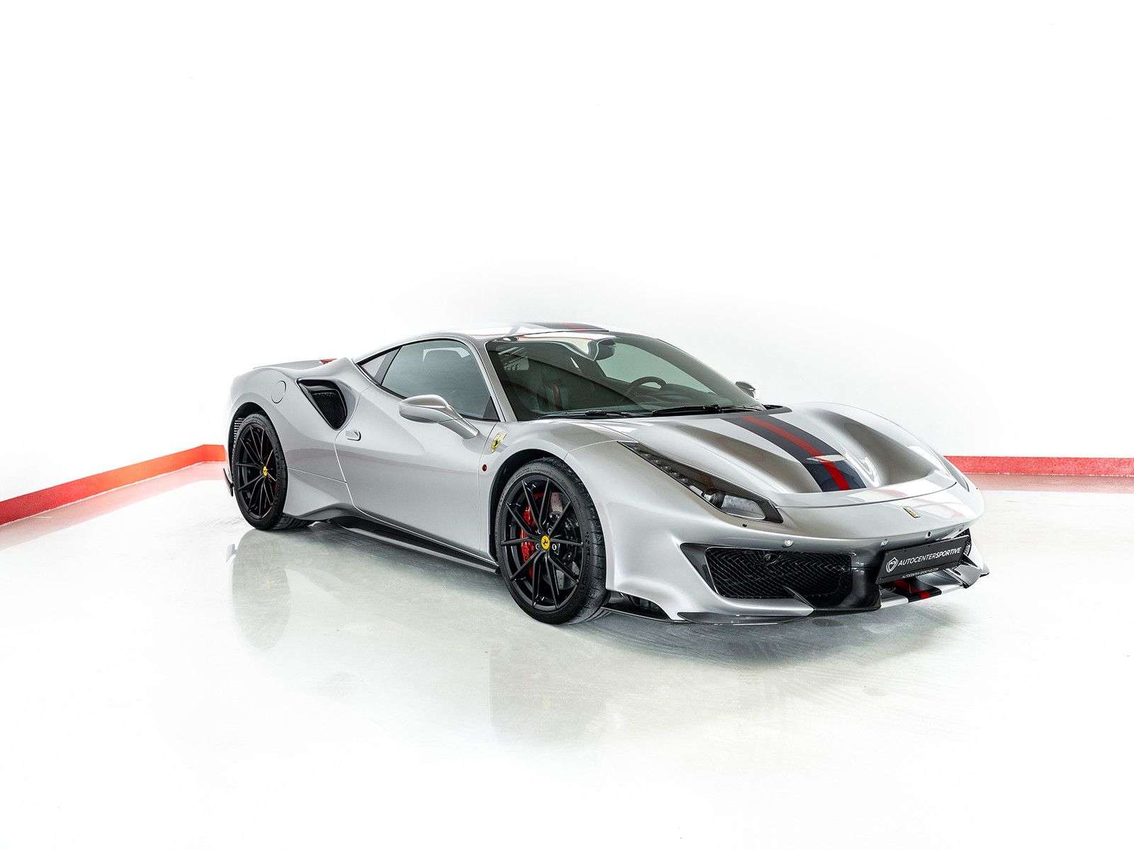 Ferrari 488 Coupe in Silver used in Bad Schussenried for € 408,990.-