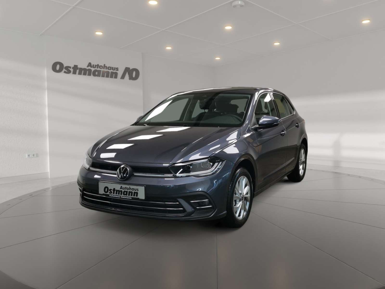 Volkswagen Polo Compact in Grey pre-registered in Wolfhagen for € 99,999.-