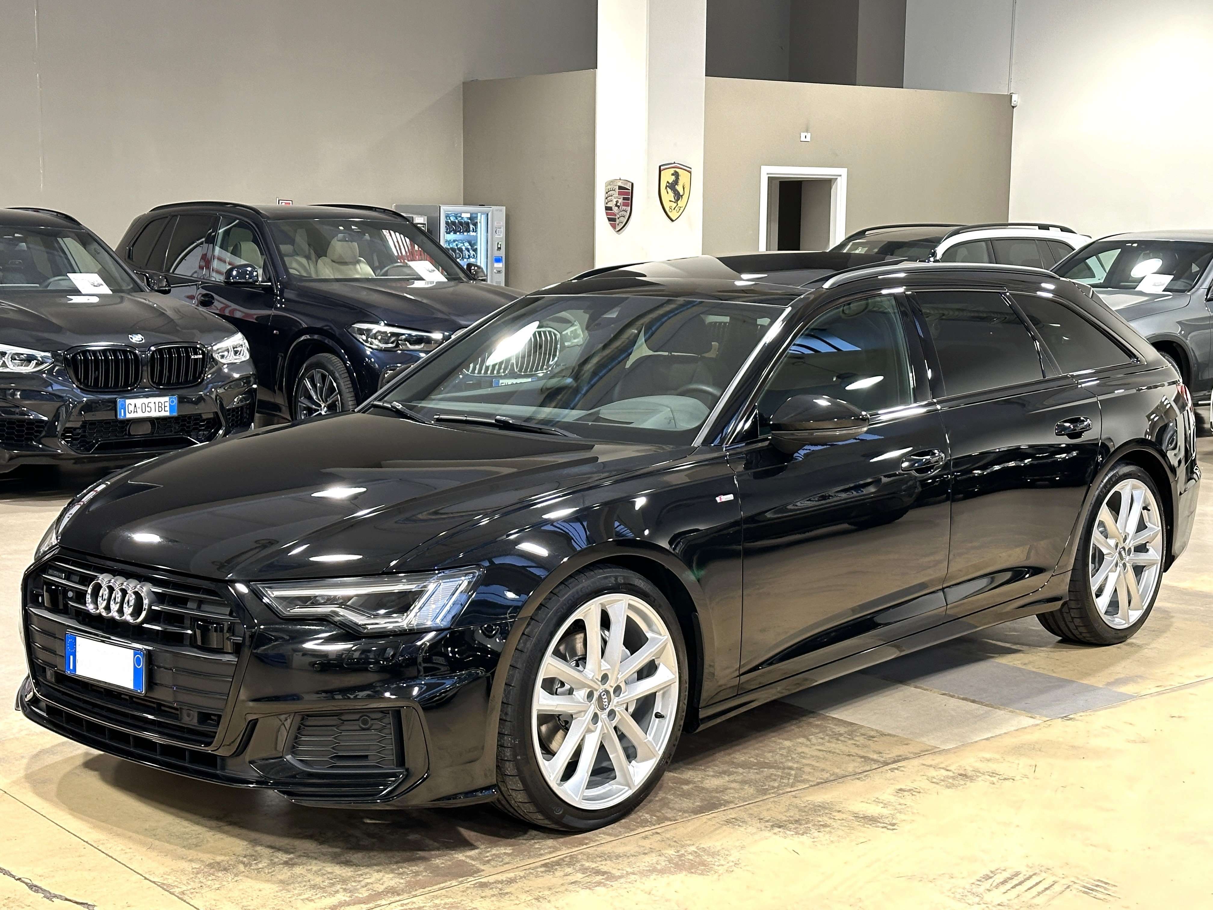 Audi A6 Station wagon in Black used in Paderno Dugnano – Milano – Mi for € 52,900.-