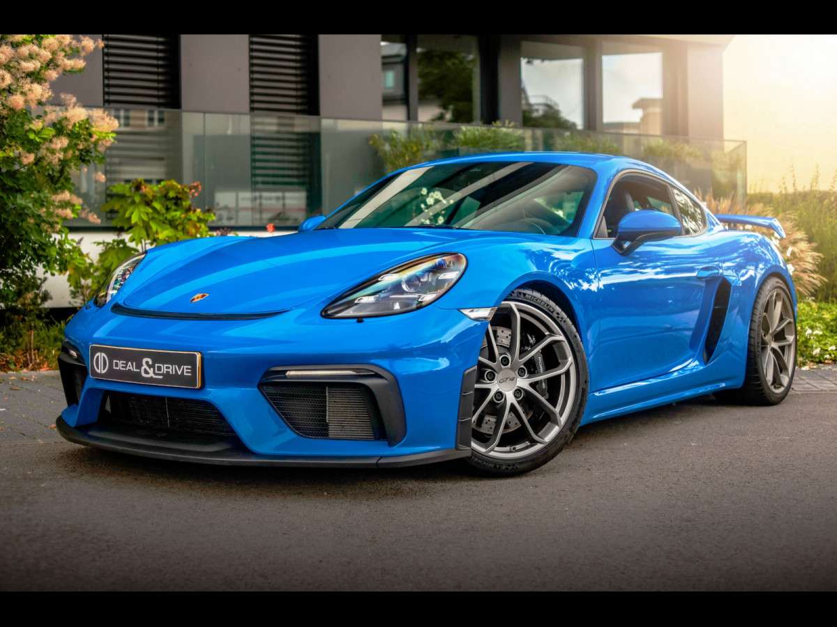 Porsche Cayman Coupe in Blue used in Strassen for € 129,990.-