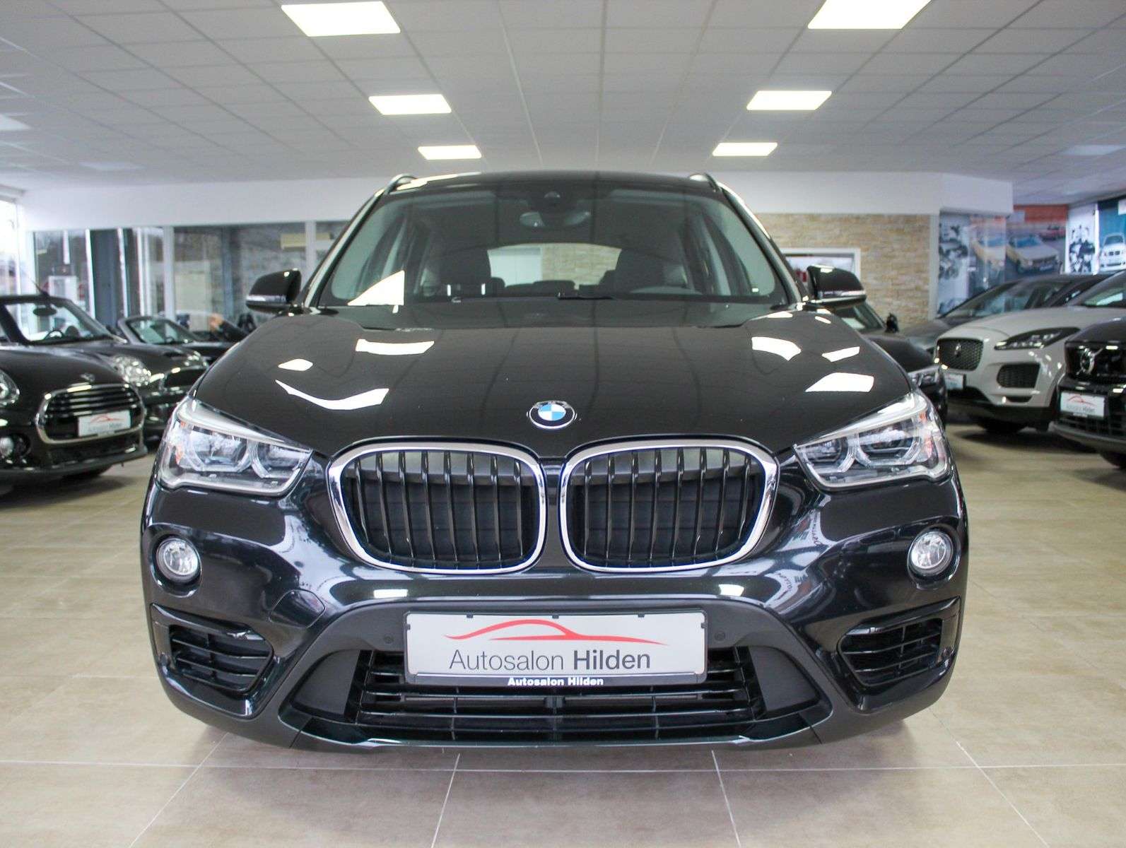 BMW X1 Off-Road/Pick-up in Black used in Hilden (bei Düsseldorf) for € 20,700.-