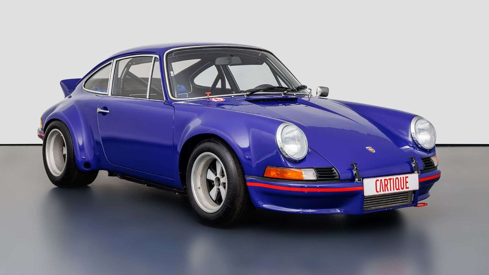 Porsche 911 Coupe in Blue used in Pleidelsheim for € 1,799,000.-