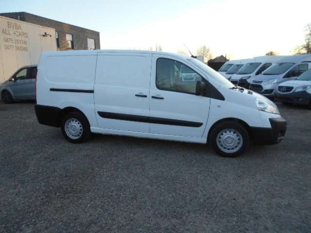 Citroen Jumpy Transporter in White used in Lier for € 5,999.-